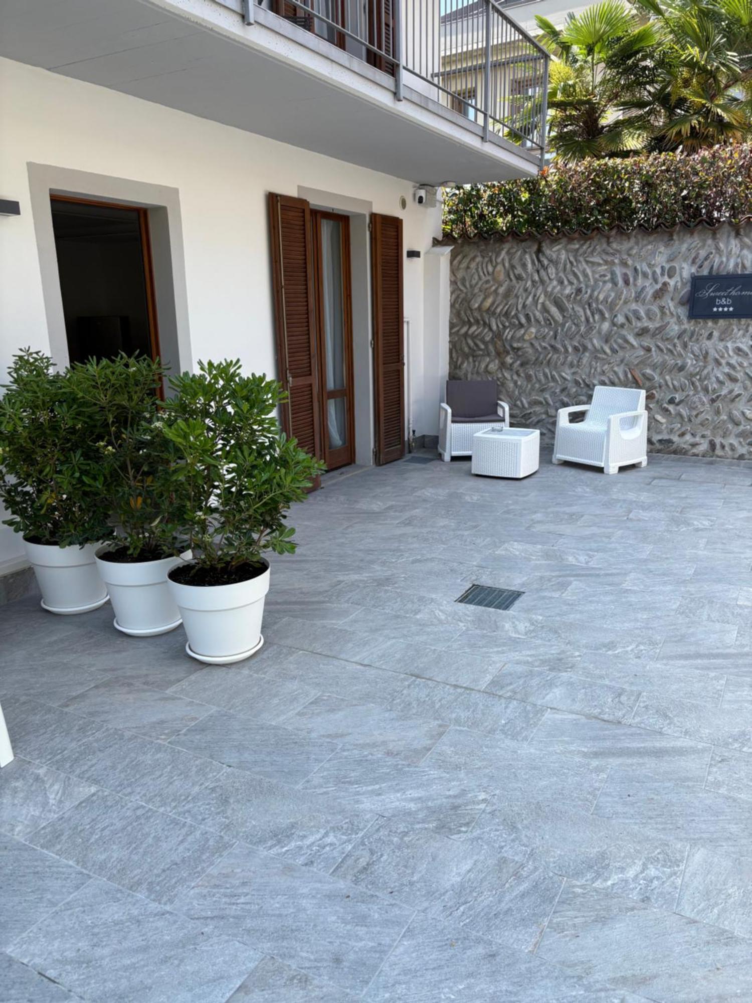 Sweet Home... Parking Inside Azzano San Paolo Extérieur photo